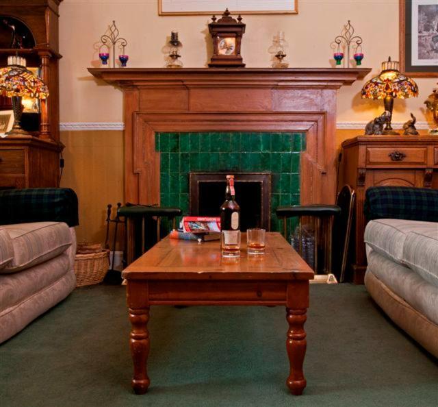 Mackinnon House & Lodge Kyleakin Eksteriør bilde